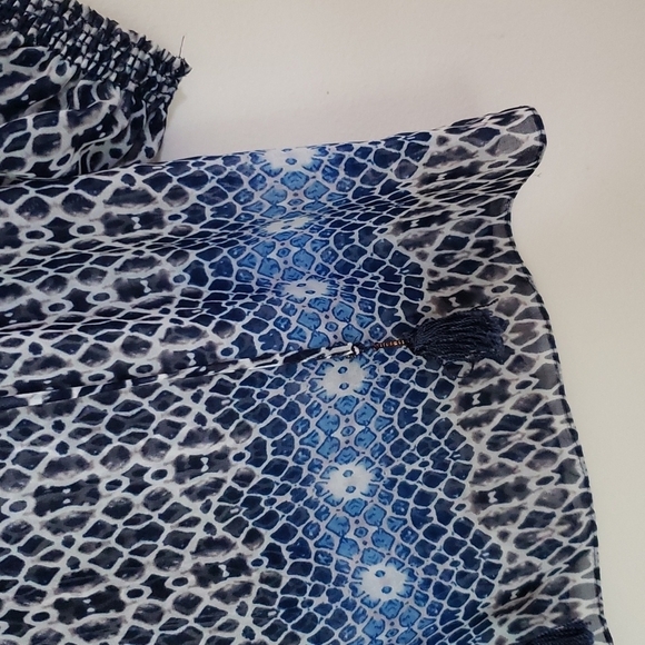 Aqua blouse diamond abstract print, tassels, puff sleeve, semi sheer size small. - Picture 6 of 7